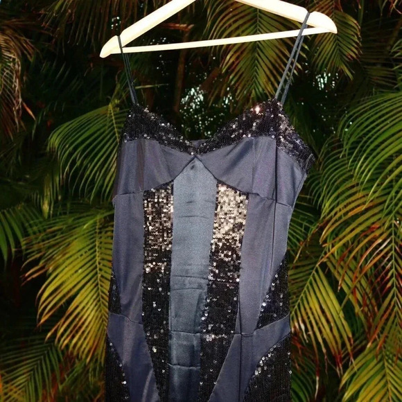 Marciano Rhinestone Dress Size Medium - Picture 2 of 7